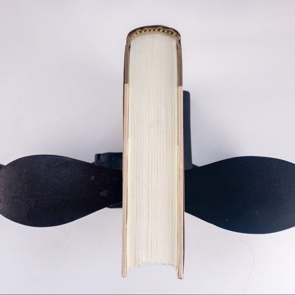 2/$50 - The Blind Assassin by Margaret Atwood - Picture 14 of 14